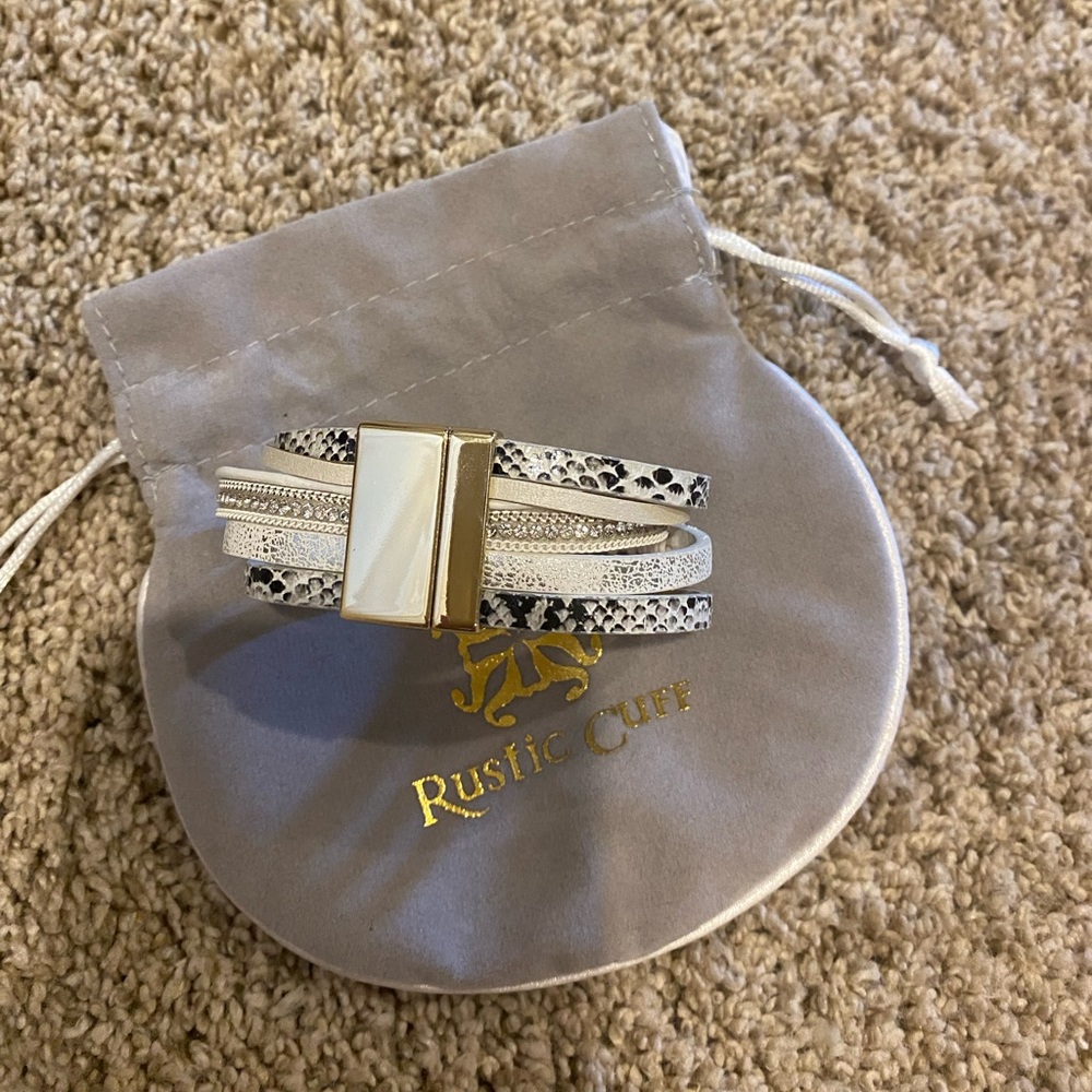 Rustic Cuff bracelet. - Picture 2 of 5